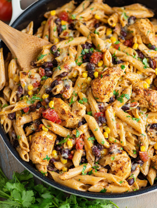 A delicious pasta dish with chicken and vegetables.